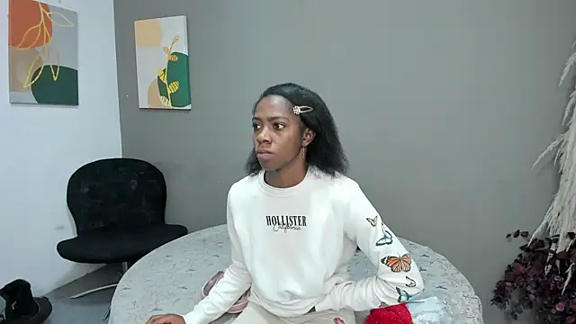 Shanelle   online show from December 2025 11:51:01 AM