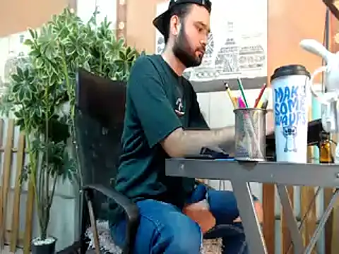 Fredy Hunks online show from June 2026 06:38:01 PM