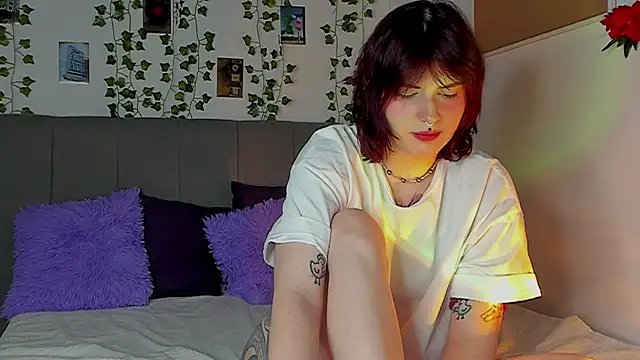 Snapshot of miss_Lizzy chatting on January 2025 04:22:02 AM miss Lizzy online show from January 2025 04:22:02 AM