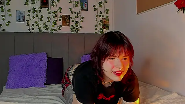 Snapshot of miss_Lizzy chatting on January 2025 01:27:01 AM miss Lizzy online show from January 2025 01:27:01 AM