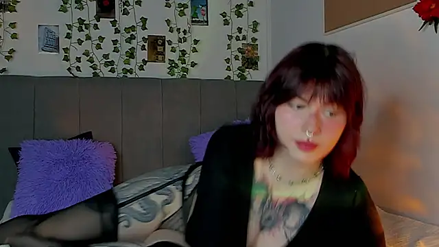 Snapshot of miss_Lizzy chatting on January 2025 01:25:02 AM miss Lizzy online show from January 2025 01:25:02 AM