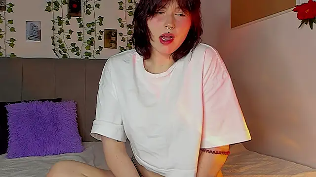 Snapshot of miss_Lizzy chatting on February 2025 01:16:02 AM miss Lizzy online show from February 2025 01:16:02 AM