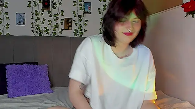 Snapshot of miss_Lizzy chatting on February 2025 04:41:02 AM miss Lizzy online show from February 2025 04:41:02 AM