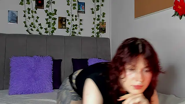 Snapshot of miss_Lizzy chatting on October 2025 01:17:01 AM miss Lizzy online show from October 2025 01:17:01 AM