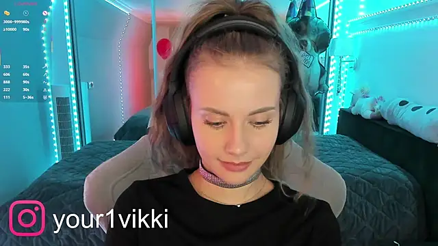 Snapshot of Vikki_Cheese chatting on February 2025 06:20:02 PM Vikki Cheese online show from February 2025 06:20:02 PM