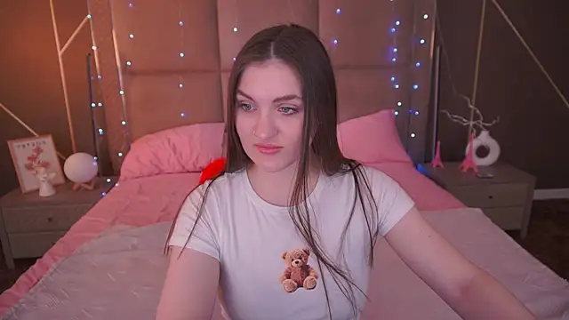 EmmyCharmm online show from March 2026 06:49:01 AM