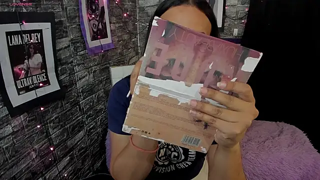 Andrys  online show from April 2026 09:43:01 PM