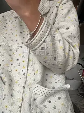 Ameellie online show from March 2025 01:49:02 PM