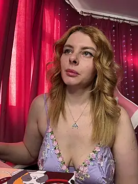 Snapshot of Day-off chatting on November 2025 06:12:02 AM Day-off online show from November 2025 06:12:02 AM