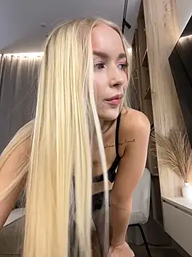 Snapshot of eva_m1racle_ chatting on September 2025 08:09:02 PM eva m1racle online show from September 2025 08:09:02 PM