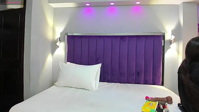 SaraRiley online show from September 2025 10:43:01 PM