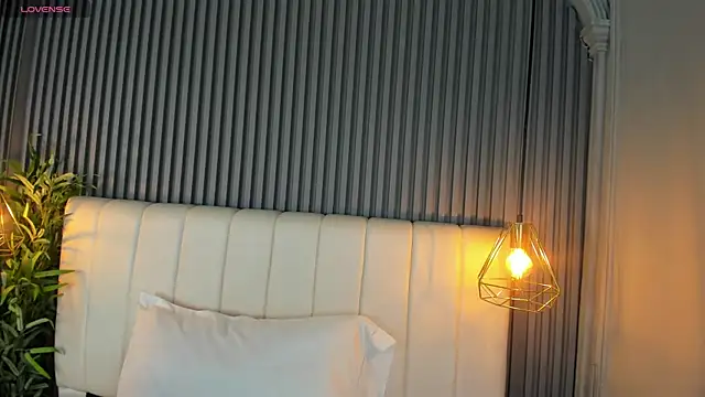 SaraRiley online show from December 2025 10:48:01 PM