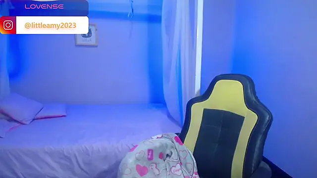Snapshot of little__amy_ chatting on December 2024 07:15:02 AM little amy online show from December 2024 07:15:02 AM