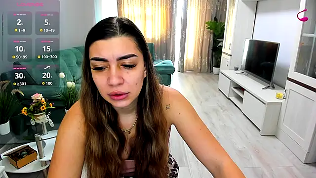 EveEvian online show from November 2025 10:49:02 AM