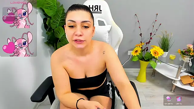 EveEvian online show from April 2026 03:34:01 PM