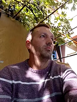 Snapshot of florin421 chatting on September 2025 08:38:01 AM florin421 online show from September 2025 08:38:01 AM