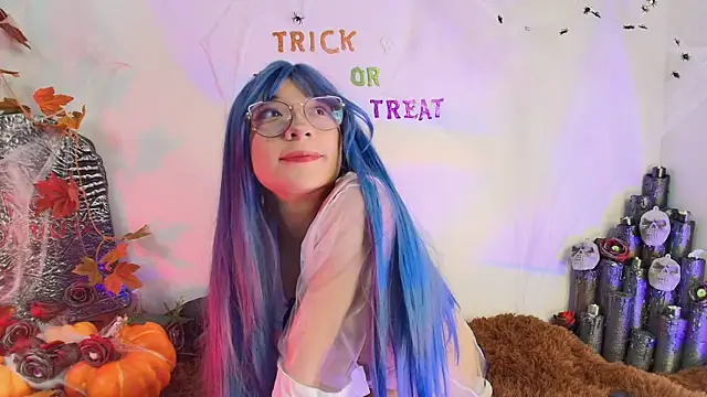 Cloe Leee online show from October 2025 05:19:01 AM