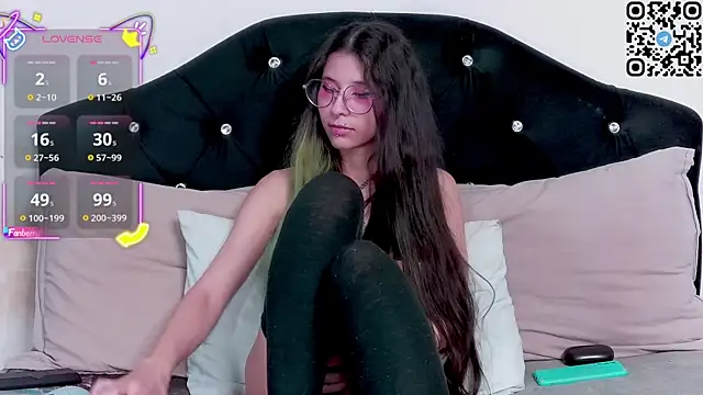 Snapshot of nonawhitemm chatting on November 2025 10:53:02 PM nonawhitemm online show from November 2025 10:53:02 PM