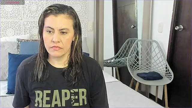 Snapshot of V_monse chatting on February 2025 02:00:01 PM V monse online show from February 2025 02:00:01 PM