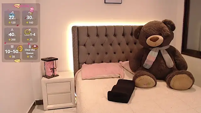 Snapshot of Nicols66 chatting on September 2025 10:11:02 PM Nicols66 online show from September 2025 10:11:02 PM