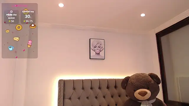 Snapshot of Nicols66 chatting on September 2025 09:18:01 PM Nicols66 online show from September 2025 09:18:01 PM