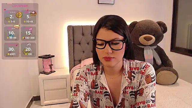 Snapshot of Nicols66 chatting on November 2025 10:52:02 PM Nicols66 online show from November 2025 10:52:02 PM