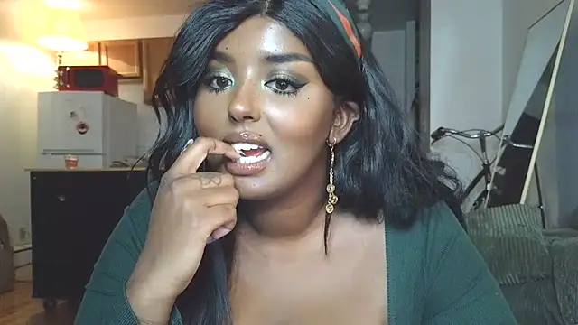 Snapshot of SiminFox chatting on October 2025 01:47:01 AM SiminFox online show from October 2025 01:47:01 AM