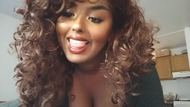 Snapshot of SiminFox chatting on October 2025 09:37:02 PM SiminFox online show from October 2025 09:37:02 PM