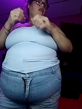 EllisW8 online show from November 2025 11:01:02 AM