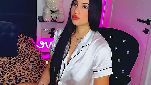 MissAmeliaa online show from April 2026 04:21:01 PM