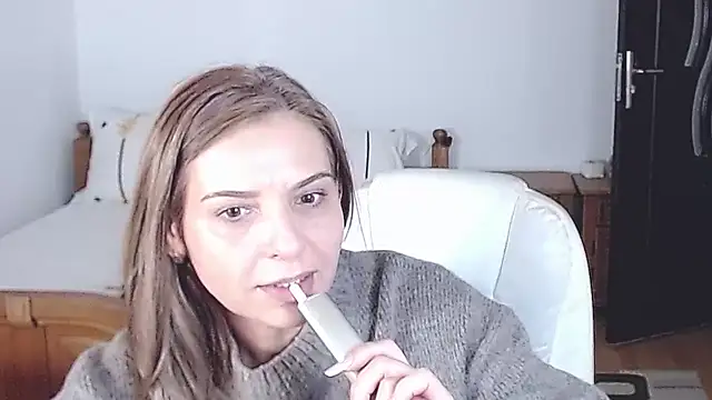 evamaria2024 online show from October 2025 10:27:01 AM
