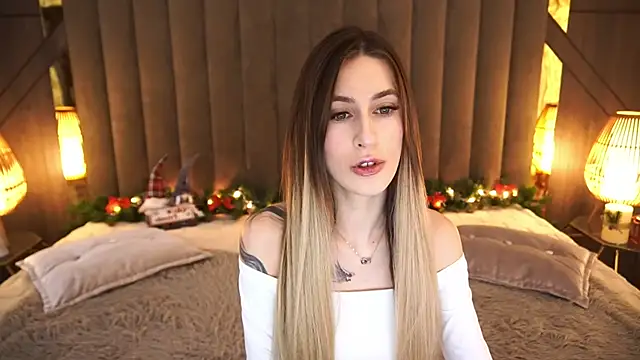 Snapshot of Sexy_Lava chatting on December 2024 07:44:02 AM Sexy Lava online show from December 2024 07:44:02 AM