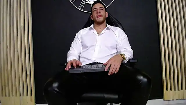 Maxxxpowerful online show from December 2024 03:29:02 AM