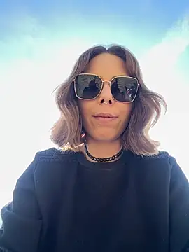 Mia Railey online show from February 2026 12:57:02 PM