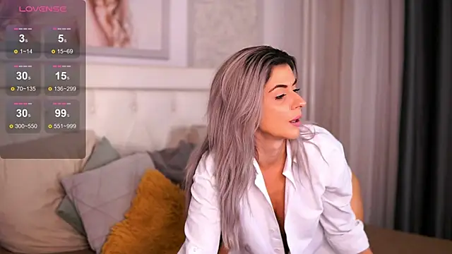 Adelyn Chase online show from October 2025 07:49:01 AM