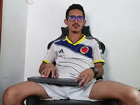 HomeAloneK online show from January 2026 07:18:01 PM