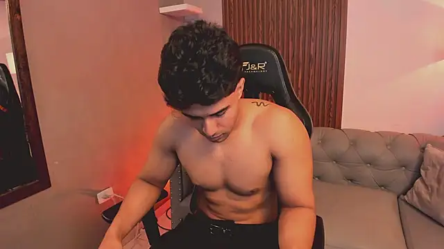 liam collins21 online show from January 2026 12:10:01 PM