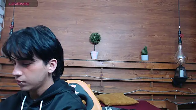 alex 477 online show from November 2025 11:43:02 AM