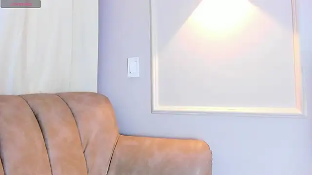 Snapshot of Lia_walton chatting on December 2024 12:06:01 PM Lia walton online show from December 2024 12:06:01 PM