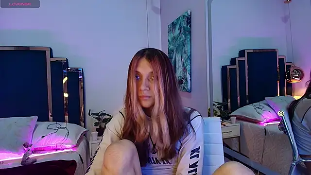 Snapshot of Feniix__ chatting on June 2026 04:51:02 AM Feniix online show from June 2026 04:51:02 AM