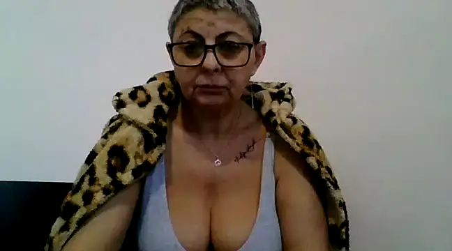 roseblak42 online show from February 2025 02:43:01 PM