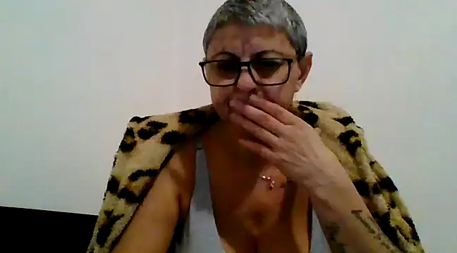 roseblak42 online show from February 2025 05:36:01 PM