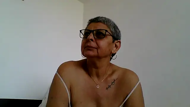 roseblak42 online show from July 2026 01:39:02 PM