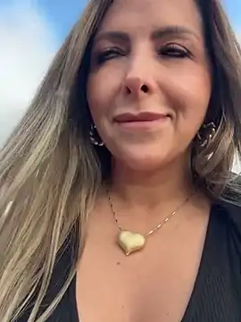  Abril-Office1 online show from February 2026 12:33:01 PM