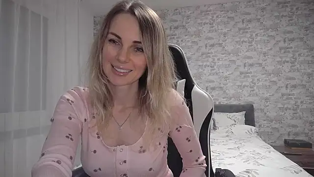 Snapshot of AlissonBia chatting on November 2025 11:07:02 PM AlissonBia online show from November 2025 11:07:02 PM