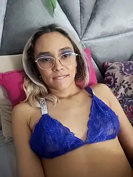 Snapshot of TaraaHot chatting on February 2025 06:32:02 AM TaraaHot online show from February 2025 06:32:02 AM