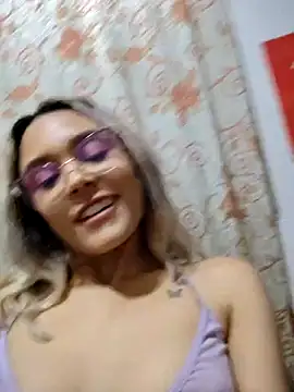 Snapshot of TaraaHot chatting on March 2025 01:57:02 AM TaraaHot online show from March 2025 01:57:02 AM