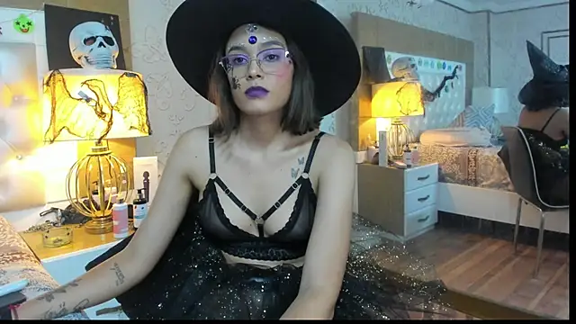 Snapshot of TaraaHot chatting on October 2025 03:29:02 AM TaraaHot online show from October 2025 03:29:02 AM