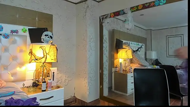 Snapshot of TaraaHot chatting on October 2025 10:33:02 PM TaraaHot online show from October 2025 10:33:02 PM