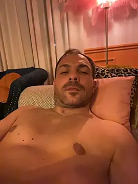 Adventurehotman online show from November 2025 11:43:02 PM